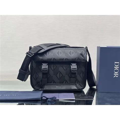 dior messenger bag herren|dior explorer messenger bag.